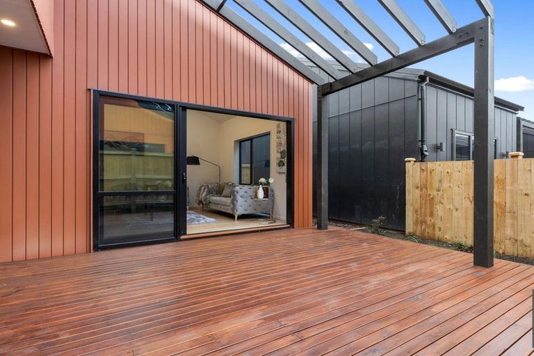 Photo of property in 65 Maungakaraka Road, Karaka, 2580