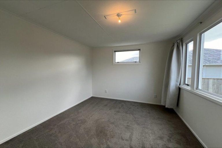 Photo of property in 5 Karaka Street, Castlecliff, Whanganui, 4501