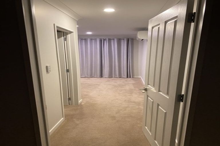Photo of property in 2 Creggan Crescent, Flat Bush, Auckland, 2019