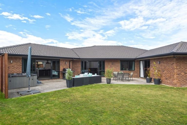 Photo of property in 7 Teagarden Close, Mairehau, Christchurch, 8052