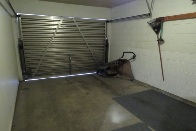 Photo of property in 1/246 Avonhead Road, Avonhead, Christchurch, 8042