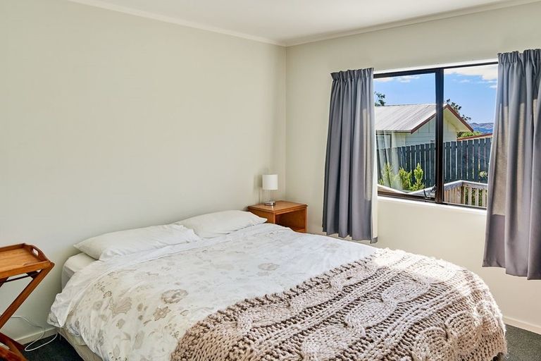 Photo of property in 22 Staysail Place, Whitby, Porirua, 5024