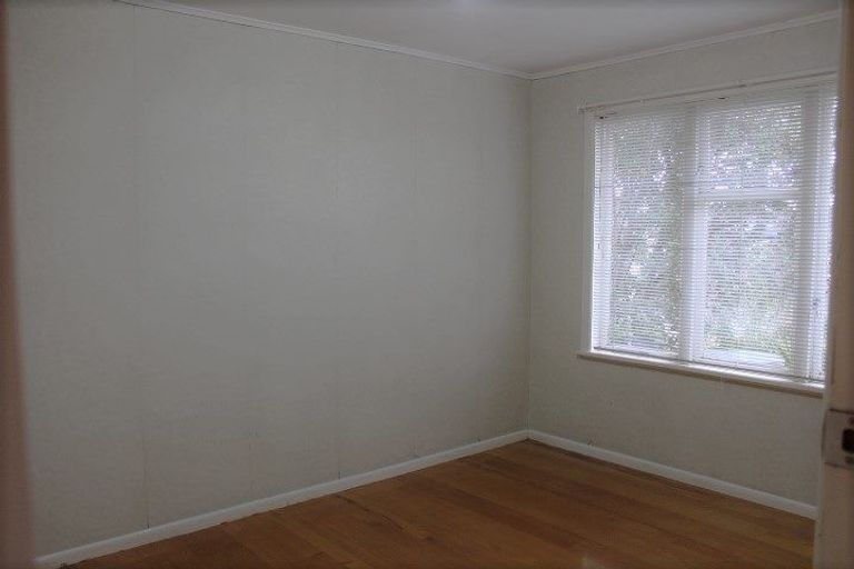 Photo of property in 48 Tiraumea Drive, Pakuranga, Auckland, 2010