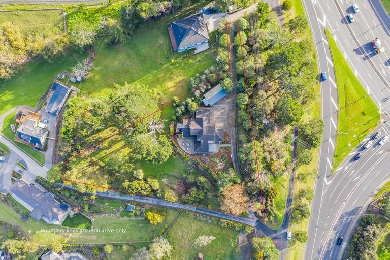 Photo of property in 1 Whangaparaoa Road, Red Beach, 0932