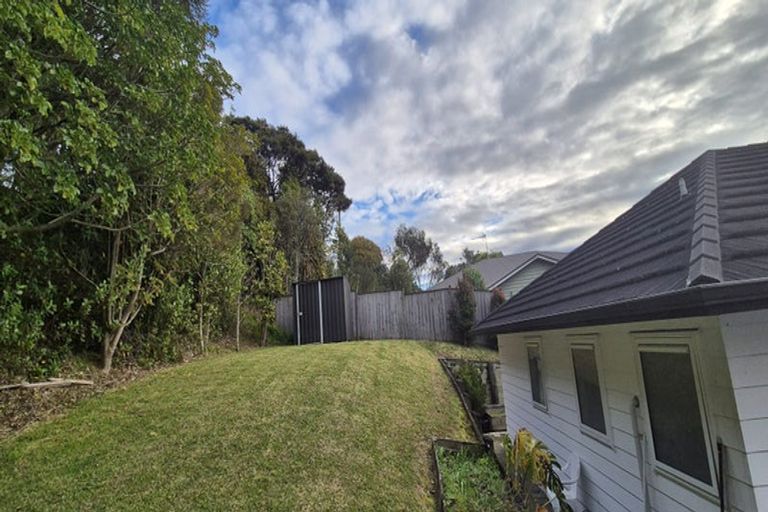 Photo of property in 3 Viridian Lane, Greenhithe, Auckland, 0632