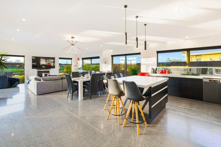 Photo of property in 65 The Esplanade, Pegasus, 7612