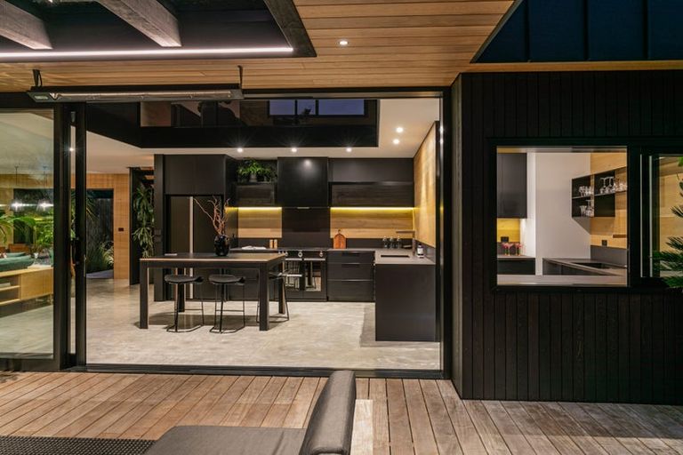 Photo of property in 60 Churchouse Road, Greenhithe, Auckland, 0632