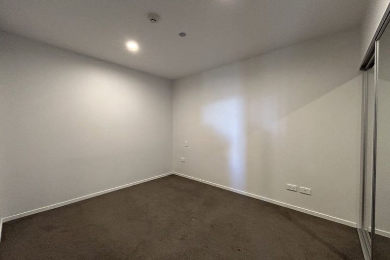 Photo of property in Wyndham Gardens Apartments, 30 Red Oaks Drive, Frankton, Queenstown, 9300