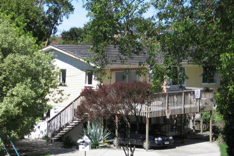 Photo of property in 13 Fowey Avenue, Te Atatu South, Auckland, 0610