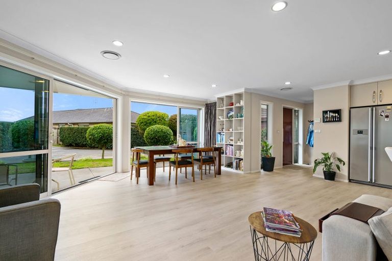 Photo of property in 23 Lilac Close, Cambridge, 3434