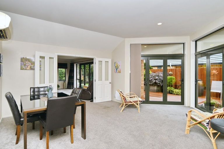 Photo of property in 12 Belgrove Place, Parklands, Christchurch, 8083