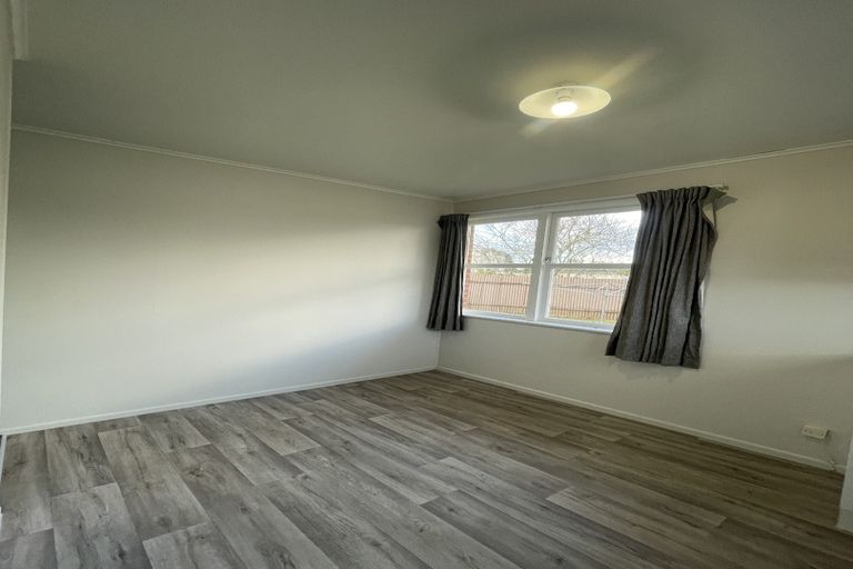 Photo of property in 1/42-44 Opaheke Road, Opaheke, Papakura, 2113