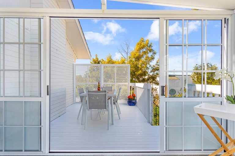 Photo of property in 24 Salem Place, Torbay, Auckland, 0630