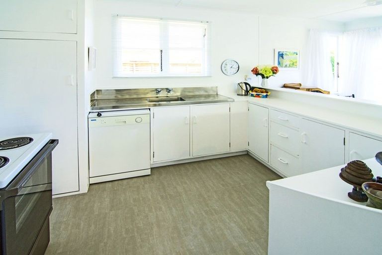 Photo of property in 4 Wyndham Street, Carterton, 5713