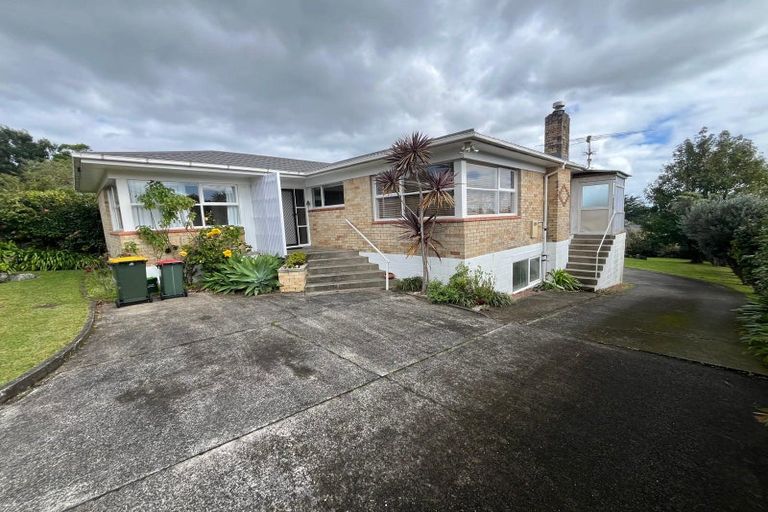 Photo of property in 107 Bradbury Road, Botany Downs, Auckland, 2010