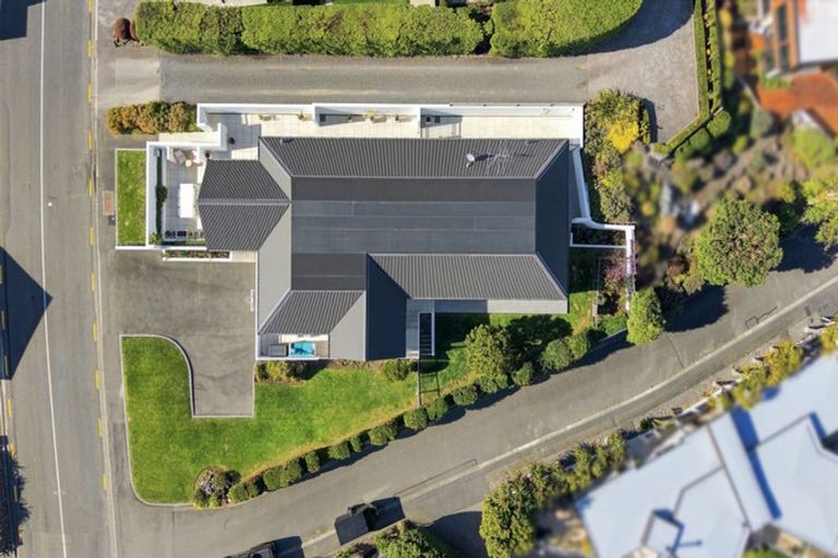 Photo of property in 60 Glenstrae Road, Redcliffs, Christchurch, 8081