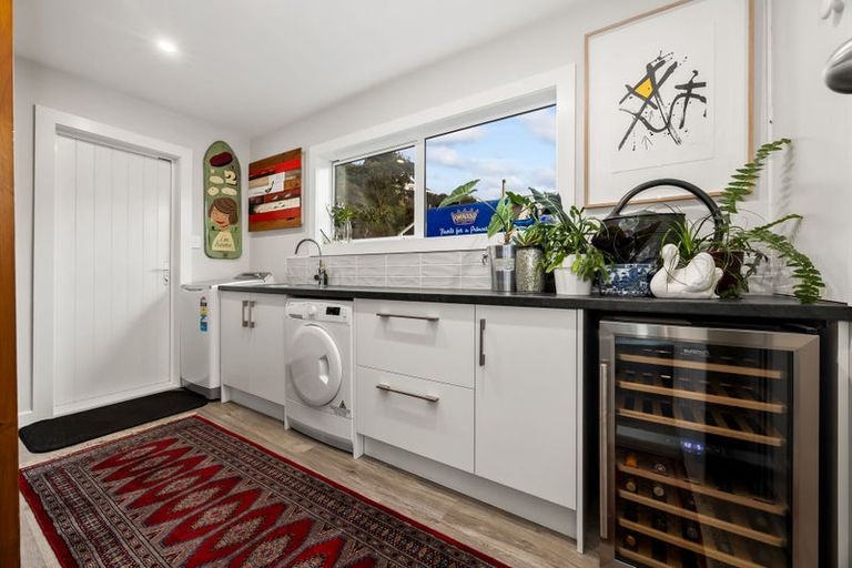 Photo of property in 9 Groves Road, Raumati Beach, Paraparaumu, 5032