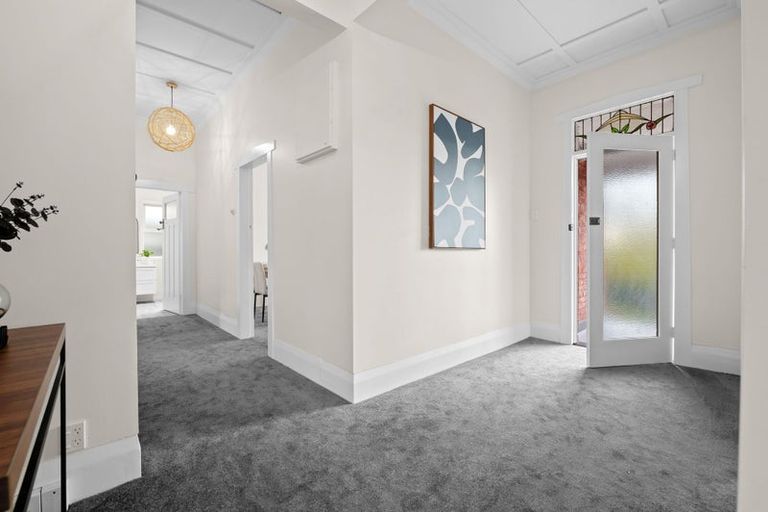 Photo of property in 8 Pembroke Lane, Hamilton Lake, Hamilton, 3204