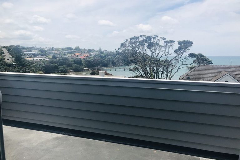 Photo of property in 23a Bournemouth Terrace, Murrays Bay, Auckland, 0630