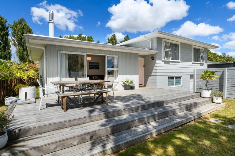 Photo of property in 75 Ruamahanga Crescent, Terrace End, Palmerston North, 4410