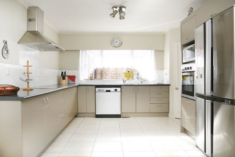 Photo of property in 51 Barnhill Crescent, Pahurehure, Papakura, 2113