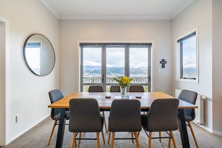 Photo of property in 13a Riverstone Drive, Riverstone Terraces, Upper Hutt, 5018