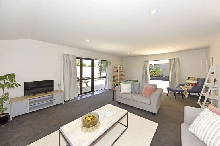 Photo of property in 20 Pine Avenue, Waikuku Beach, 7473