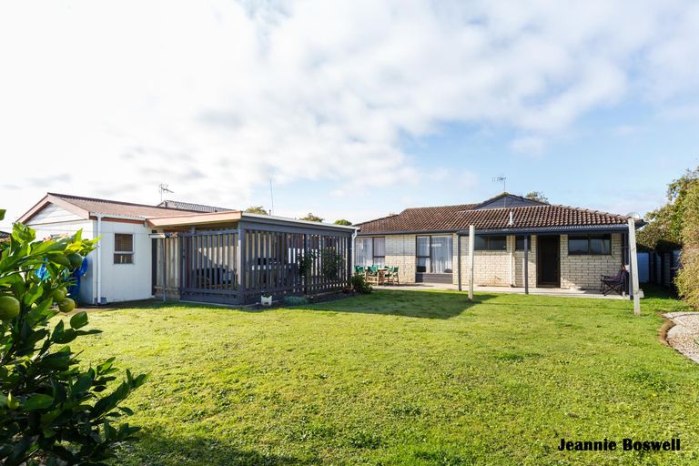 Photo of property in 100a Linton Street, West End, Palmerston North, 4410