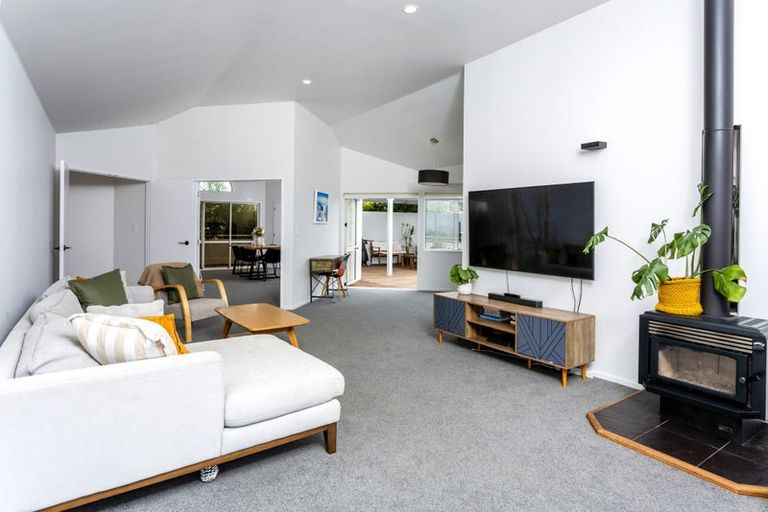 Photo of property in 8 Caversham Drive, Torbay, Auckland, 0630