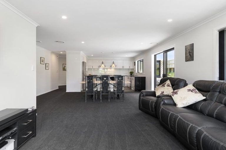 Photo of property in 3 Moira Close, Welcome Bay, Tauranga, 3175