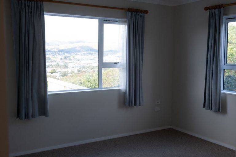 Photo of property in 12b Whenua View, Titahi Bay, Porirua, 5022