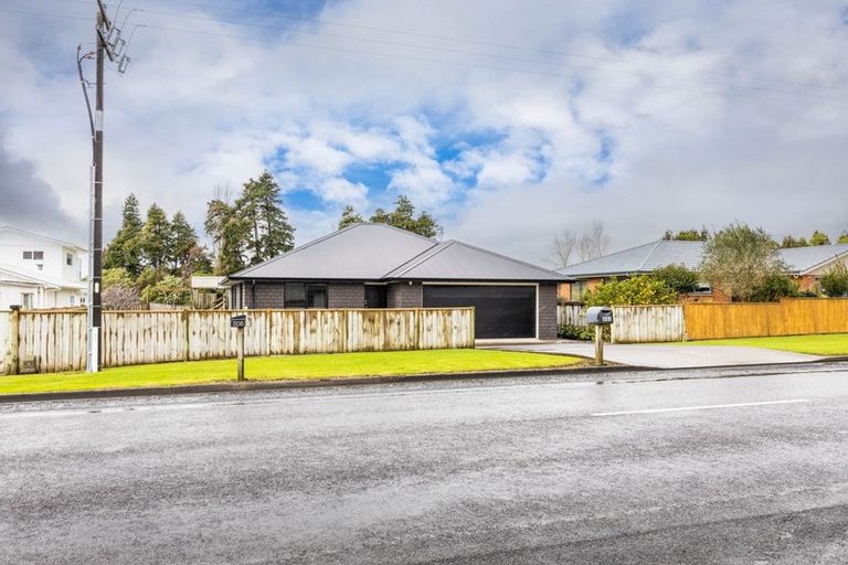Photo of property in 503 Richmond Road, Lepperton, New Plymouth, 4373