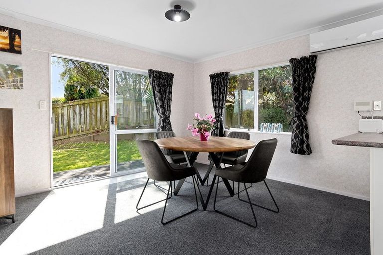 Photo of property in 9 Whitby Place, Welcome Bay, Tauranga, 3112