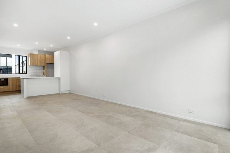 Photo of property in 12 Rigby Drive, Whenuapai, Auckland, 0618