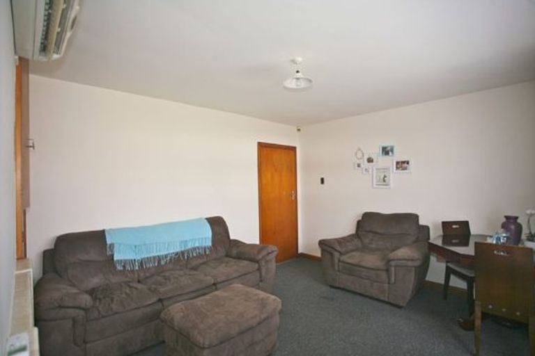 Photo of property in 143 Olliviers Road, Phillipstown, Christchurch, 8011