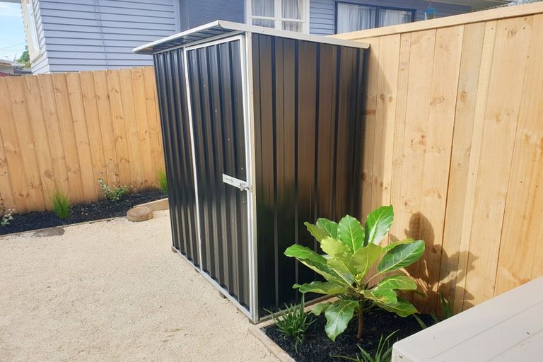 Photo of property in 3/45 Vera Road, Te Atatu South, Auckland, 0610