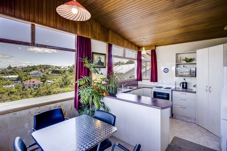 Photo of property in 32 May Avenue, Hospital Hill, Napier, 4110