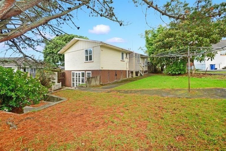 Photo of property in 82 Salisbury Road, Birkdale, Auckland, 0626