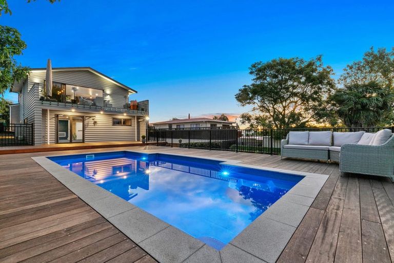 Photo of property in 15 Mareretu Avenue, Patumahoe, Pukekohe, 2679