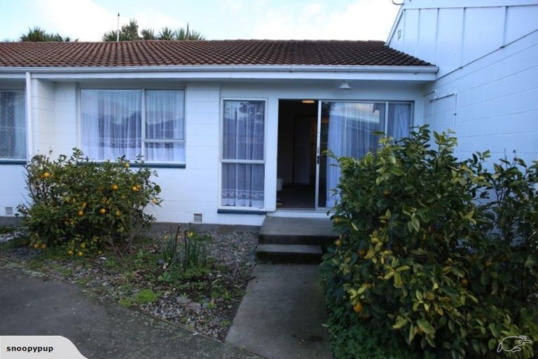 Photo of property in 3/16 Hargest Crescent, Sydenham, Christchurch, 8023