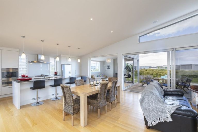 Photo of property in 37 Kewai Street, Omaha, 0986