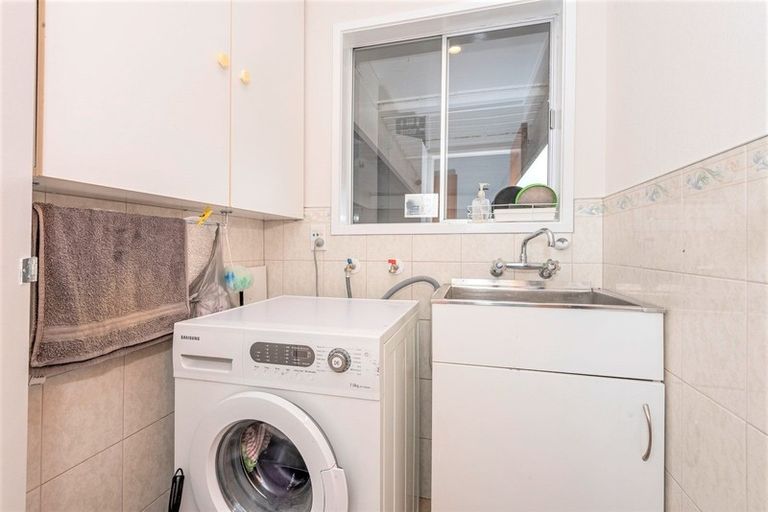 Photo of property in 6 Ranfurly Place, Te Kamo, Whangarei, 0112