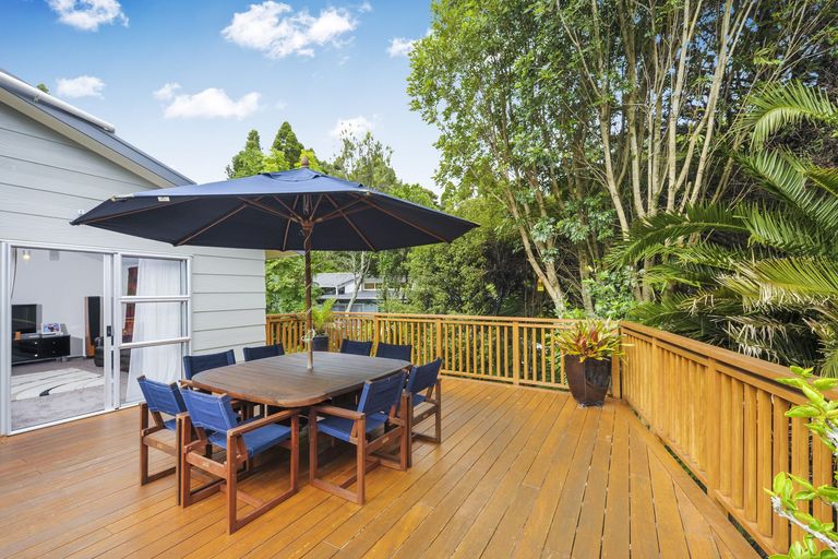 Photo of property in 103 Wirihana Road, Titirangi, Auckland, 0604