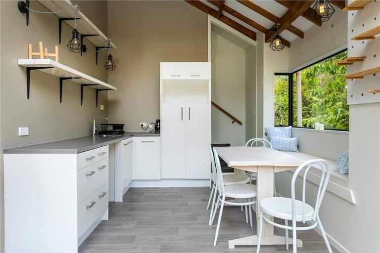 Photo of property in 25 Austin Road, Greenhithe, Auckland, 0632