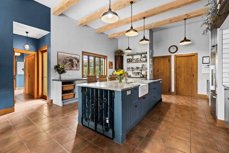 Photo of property in 140 Mackenzie Road, Kahuranaki, Havelock North, 4295