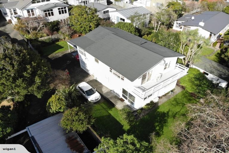 Photo of property in 6a Agra Crescent, Khandallah, Wellington, 6035