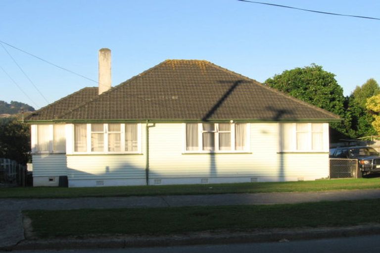 Photo of property in 4 Muturangi Grove, Elsdon, Porirua, 5022