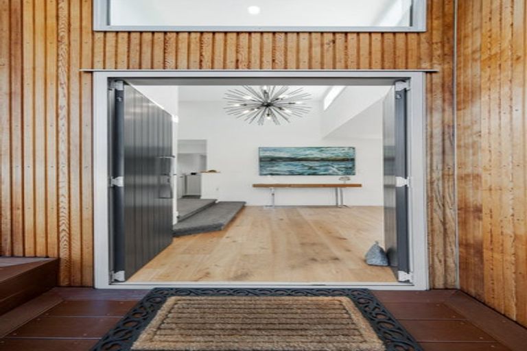 Photo of property in 1/13 Estelle Place, Farm Cove, Auckland, 2012