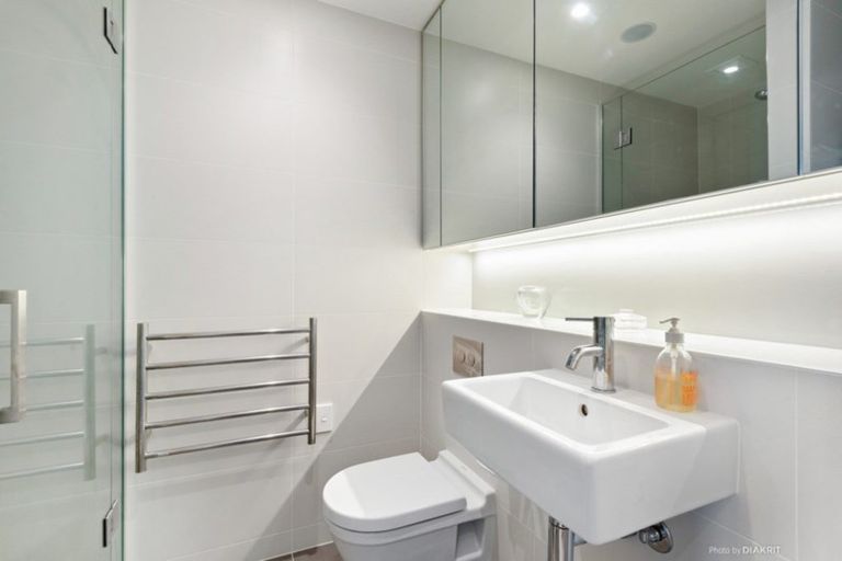 Photo of property in Clyde Quay Wharf, 2a/7 Clyde Quay Wharf, Te Aro, Wellington, 6011