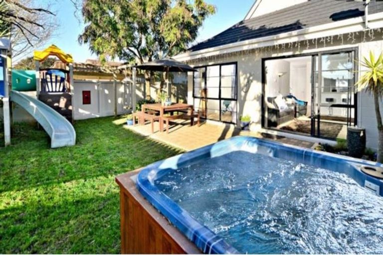 Photo of property in 1/10 Park Estate Road, Rosehill, Papakura, 2113